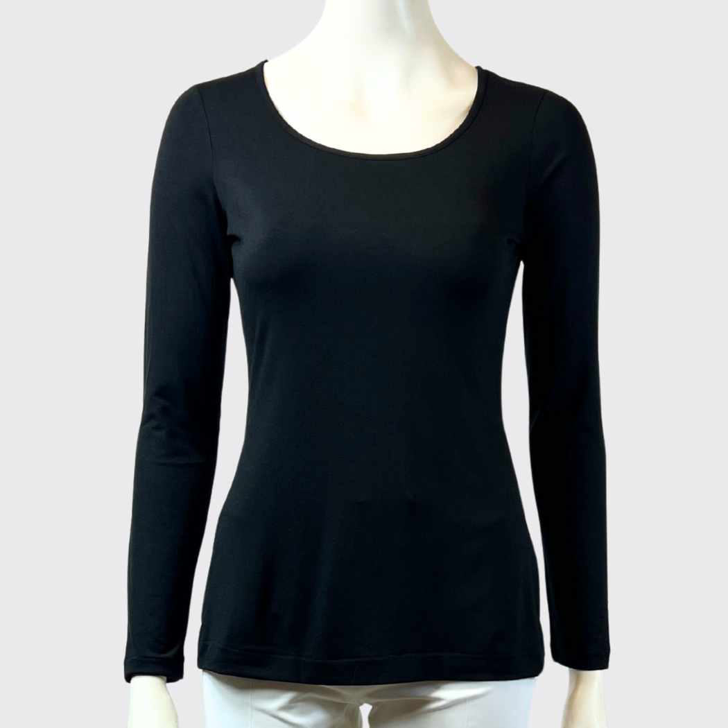 LONG SLEEVED U-NECKED TOP