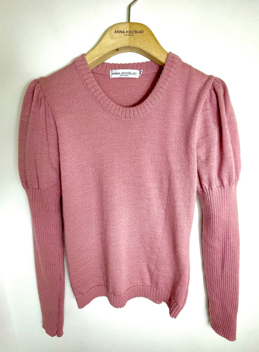 MERINO TOP WITH PUFF SHOULDERS AND RIB DETAILS