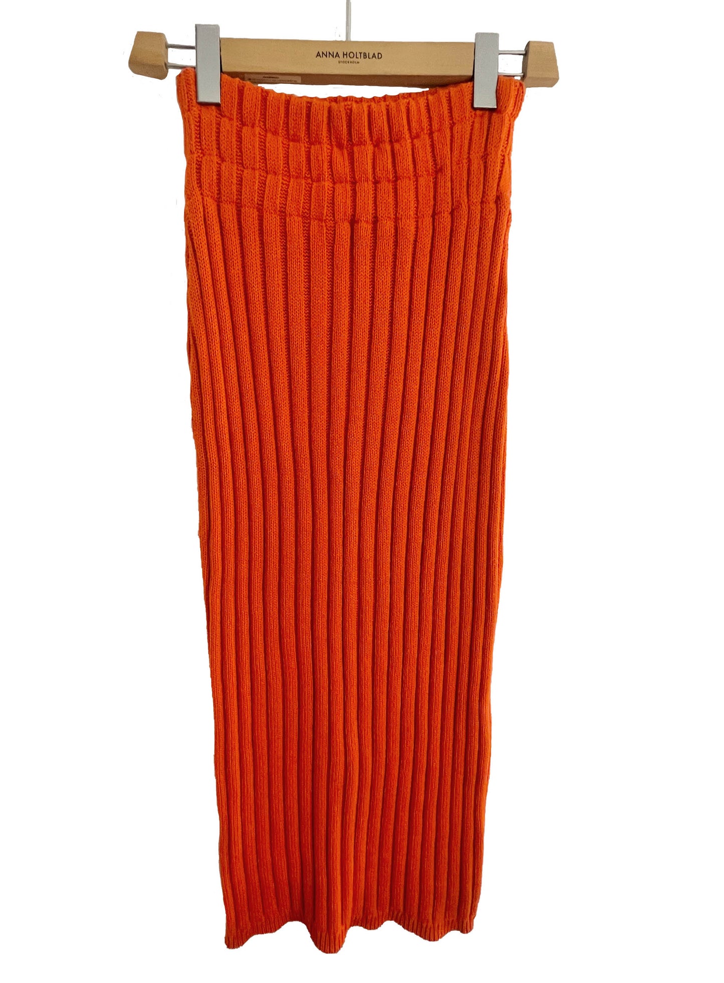 LONG RIB KNITTED SKIRT WITH HIGH WAIST