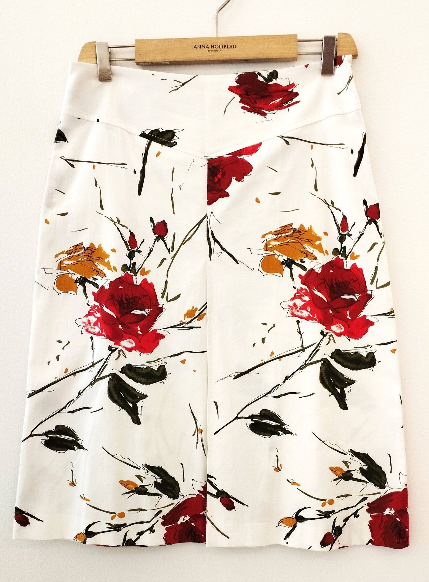 SKIRT WITH BOX PLEAT