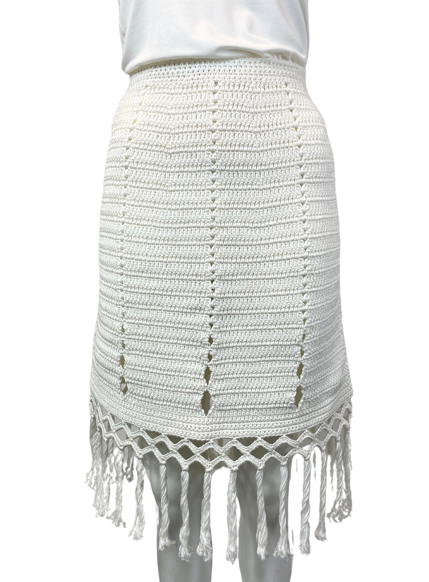 HANDMADE CROCHET SHORT SKIRT WITH FRINGES