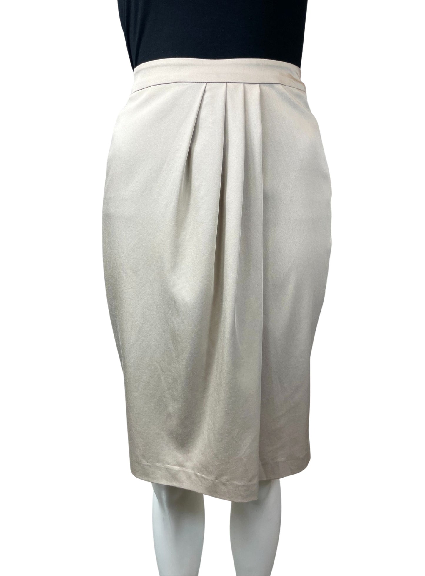 SKIRT WITH PLEAT DETAIL